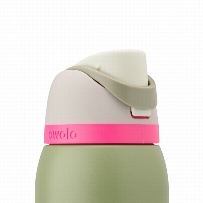 garrafas de água owala freesip de 118 l 40 oz na cor verde.